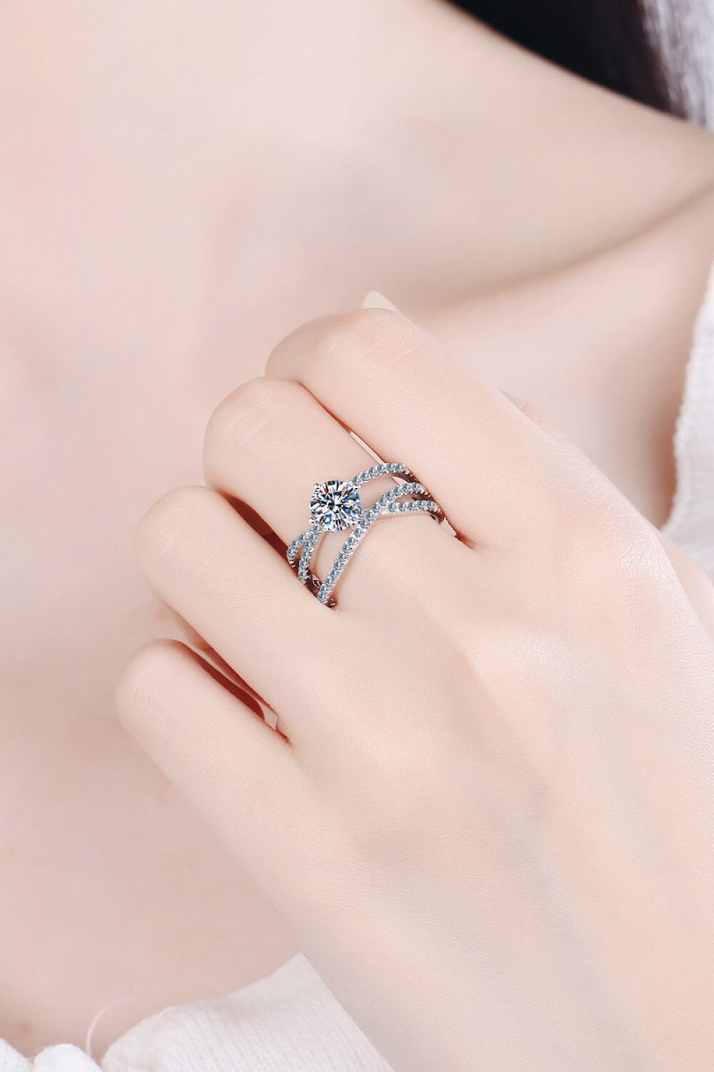 1 Carat Moissanite Crisscross Ring - Jaazi Intl