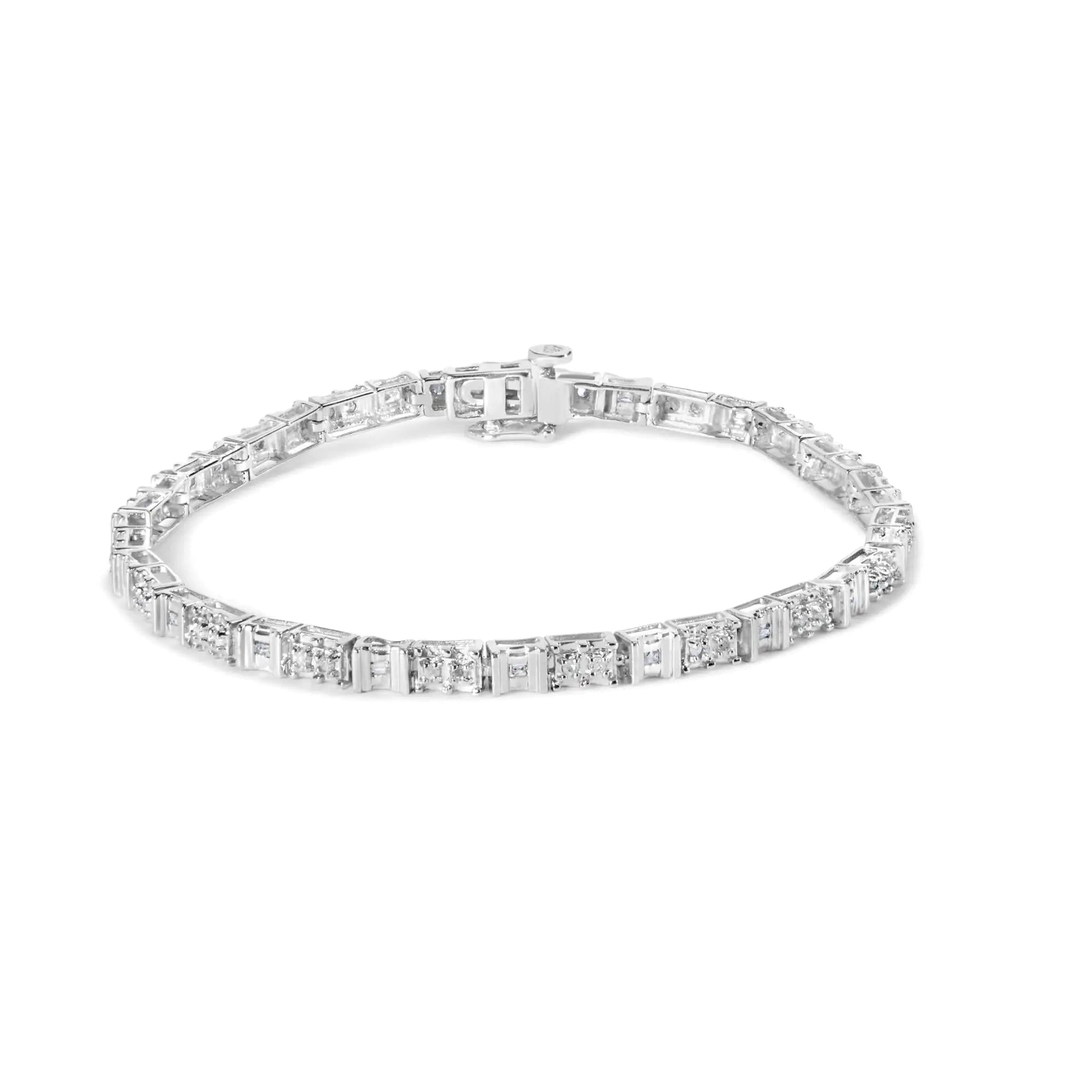 10K White Gold 1/2 Cttw Round and Channel Set Baguette Diamond Alternating Link 7" Bracelet (H - I Color, I2 - I3 Clarity) - Jaazi Intl