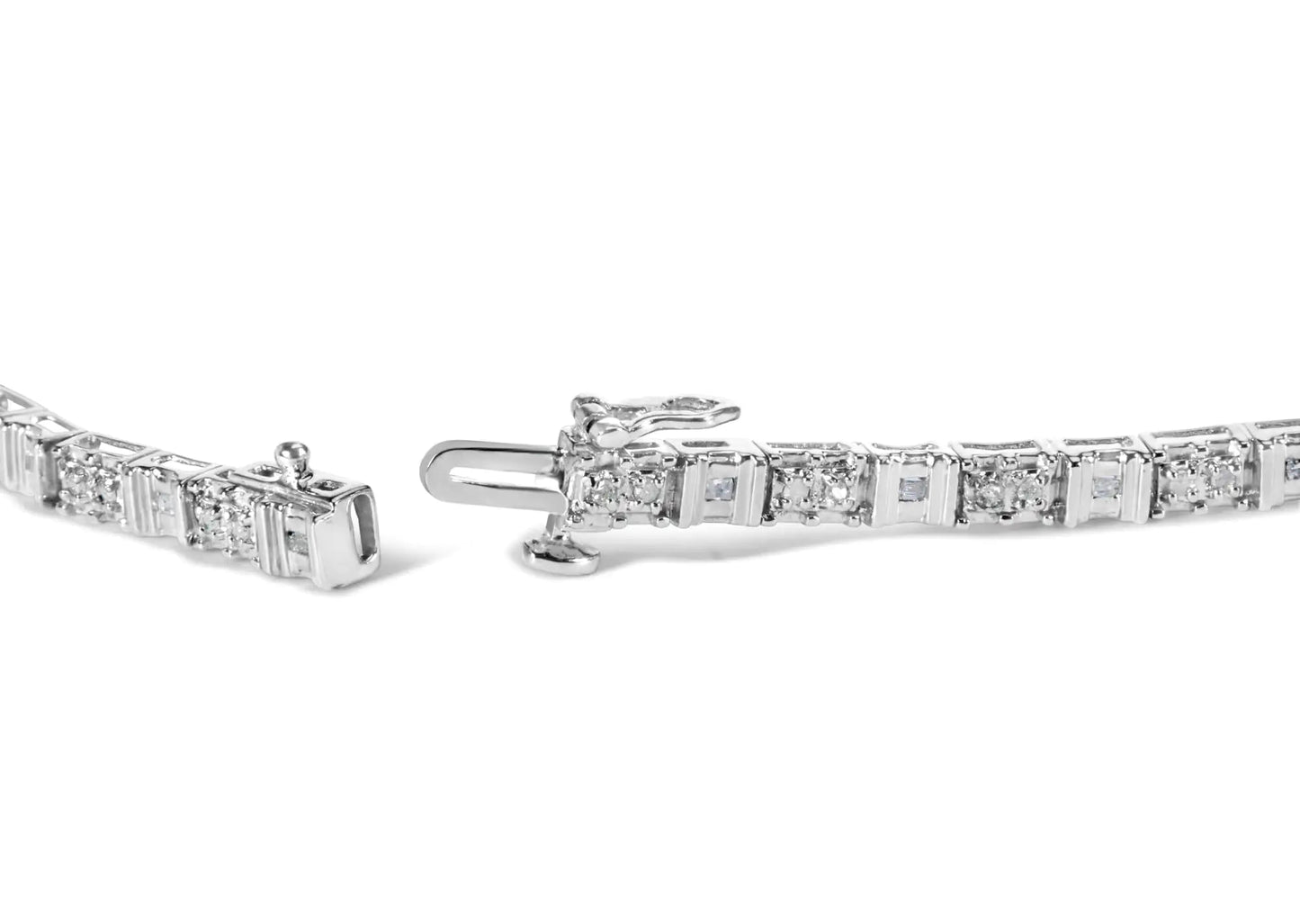 10K White Gold 1/2 Cttw Round and Channel Set Baguette Diamond Alternating Link 7" Bracelet (H - I Color, I2 - I3 Clarity) - Jaazi Intl