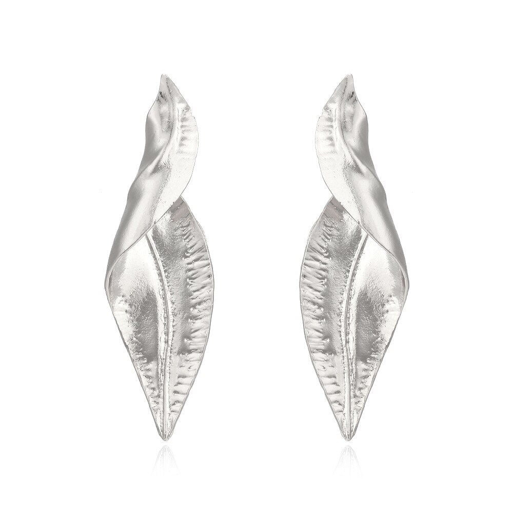 Boucles d'oreilles torsadées en forme de feuille de couleur or pour femmes, bijoux décontractés de fête