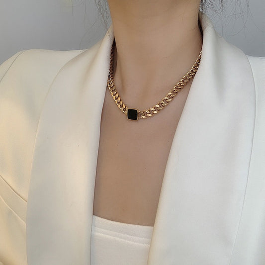 Titanium steel thick chain necklace, black square collarbone chain, neck chain, female