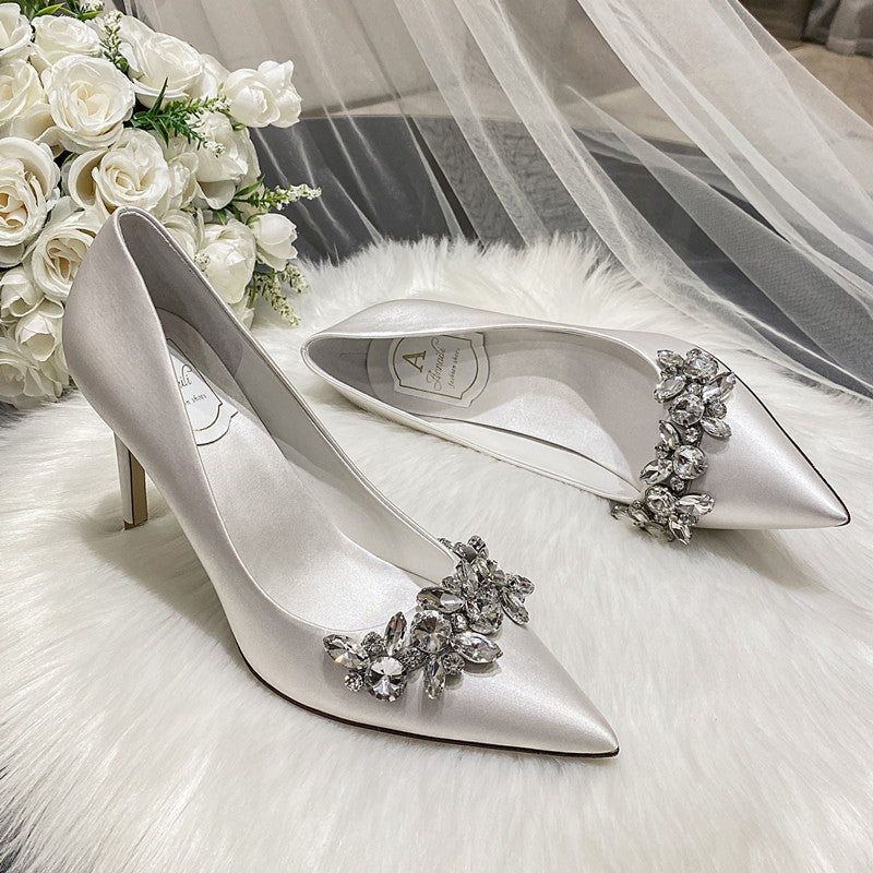 Chaussures de mariée en cristal de mariage, robe en soie Champagne, chaussures de demoiselle d'honneur, talons hauts blancs, talons fins