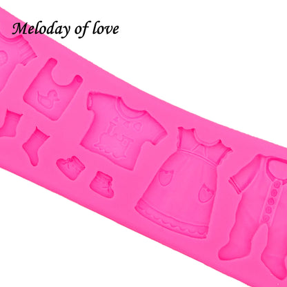 Hot Selling Pop 3D Baby Clothes Shower DIY Silicone Mould Fondant Kitchen Cake Decorating Mold for Chocolate Baking Tools T0534