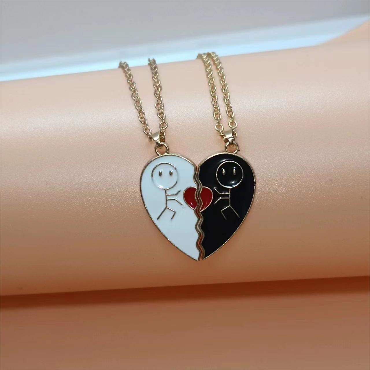 Heart-shaped Multi-part Stickman Couple Necklace