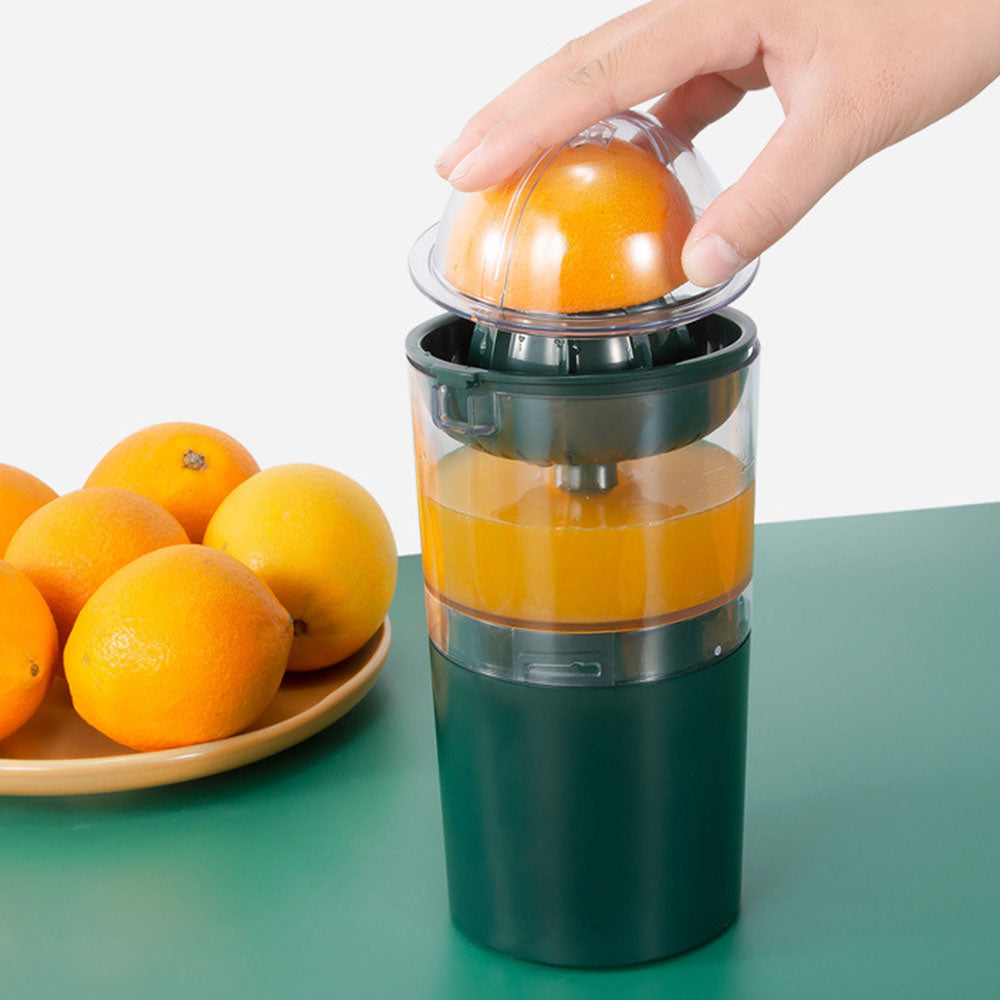 Portable Electric Fruit Juicer Citrus Orange Squeezer Mini Juicing Blender Machine Mixers Lid Rotation Press Juice Maker Outdoor