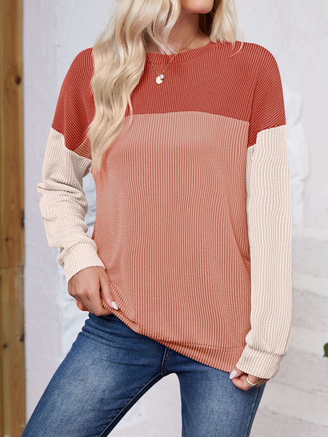 Color Block Round Neck Long Sleeve Sweatshirt - Jaazi Intl