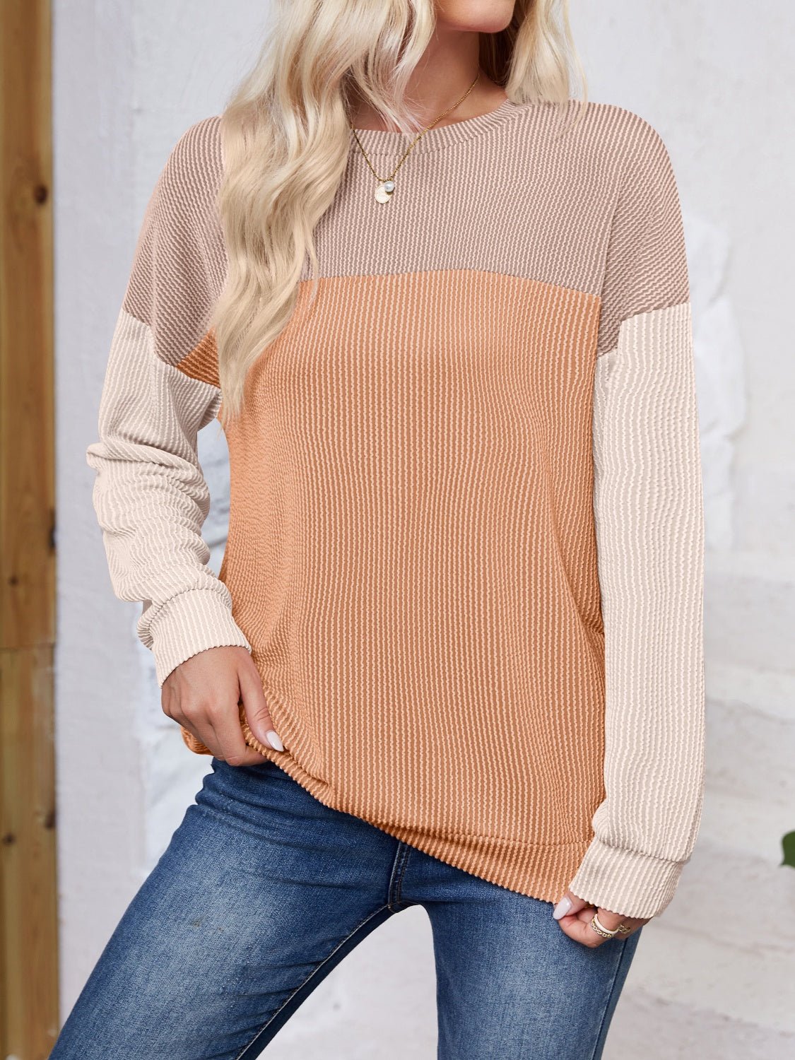 Color Block Round Neck Long Sleeve Sweatshirt - Jaazi Intl