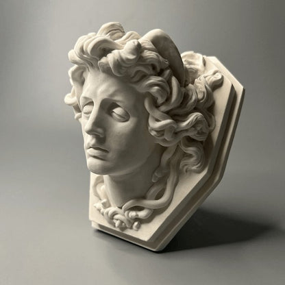 Decorative Medusa Sculpture - Jaazi Intl