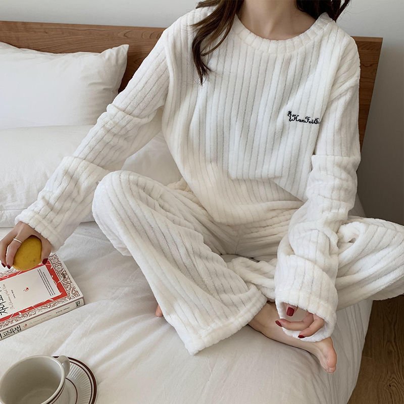 Winter Soft Velvet Pajamas Set - Jaazi Intl