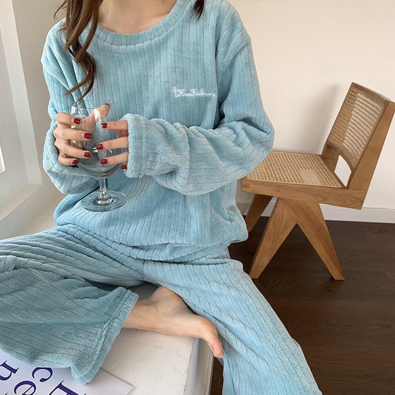 Winter Soft Velvet Pajamas Set - Jaazi Intl