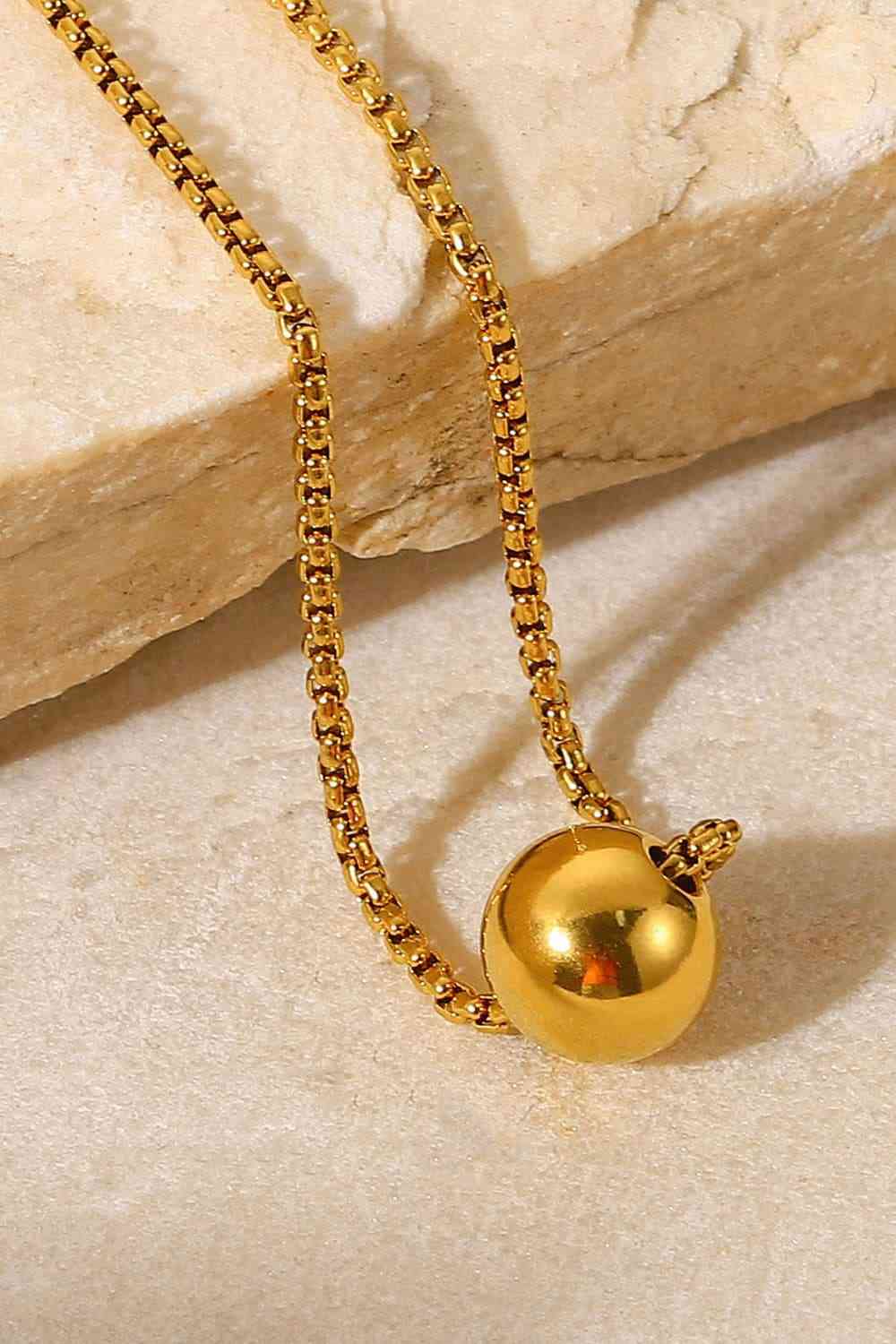 18K Gold-Plated Round Shape Pendant Necklace - Jaazi Intl