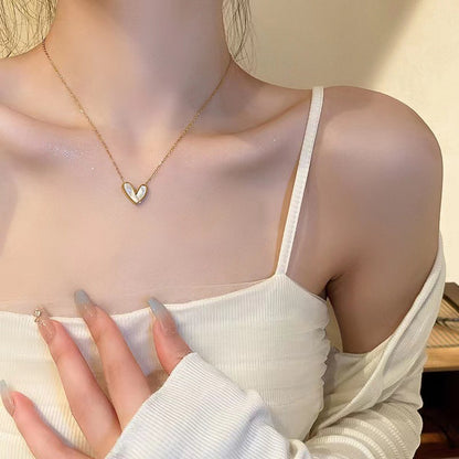 Love Mother-of-pearl Necklace Clavicle Chain Light Luxury Versatile Titanium Steel Metal Ins Style Light Luxury High-end Versatile Design