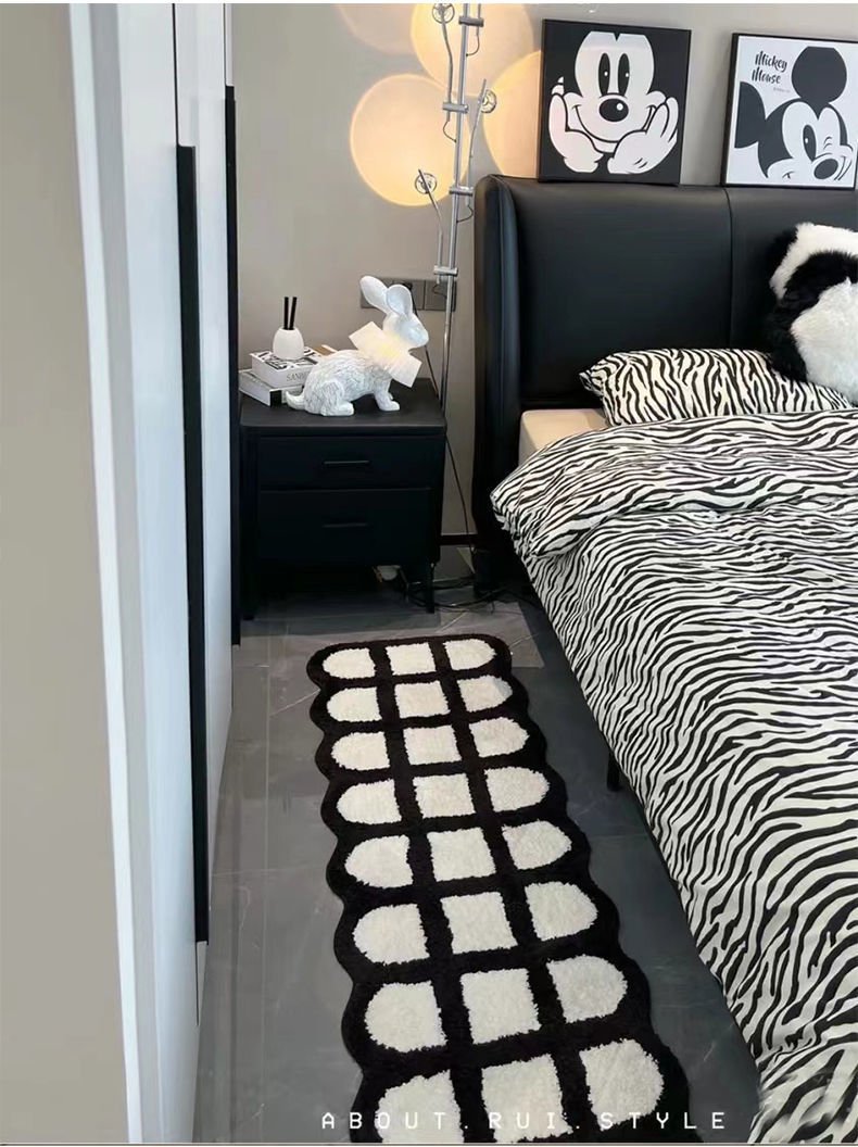 Black & White Runner Rugs - Jaazi Intl