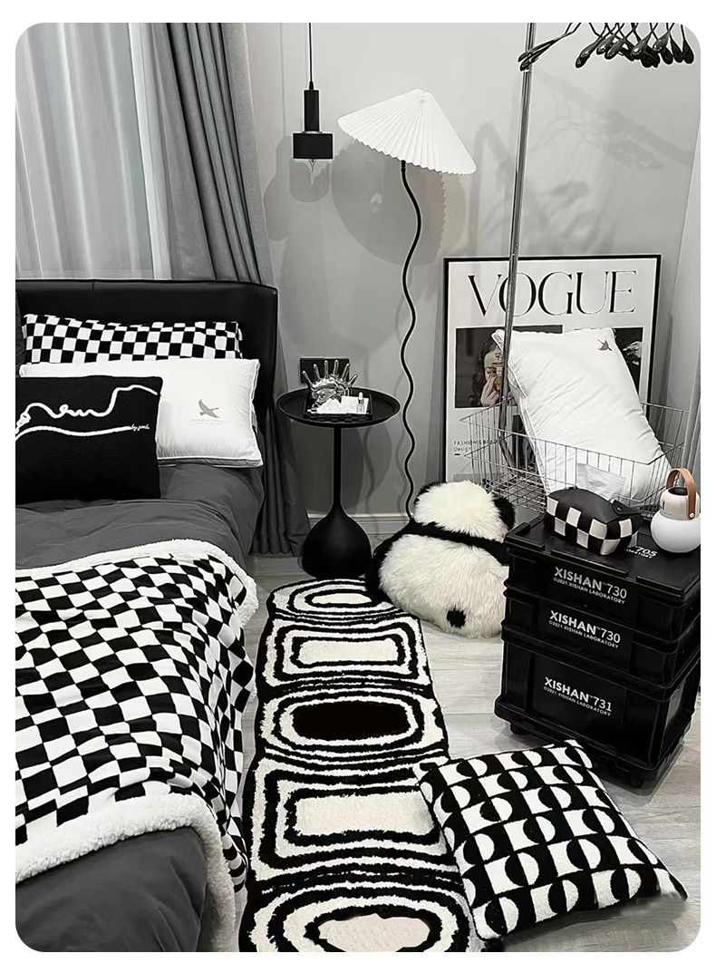 Black & White Runner Rugs - Jaazi Intl